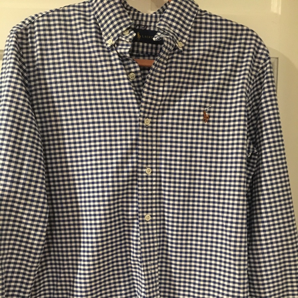 Men’s button down/check shirt.